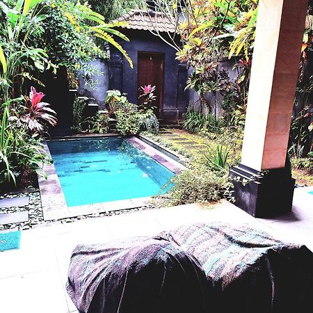 Sari House Ubud Villa Exterior foto